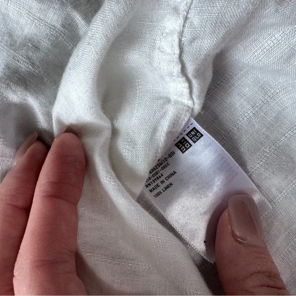Uniqlo White Linen V-Neck Short Sleeve Top - Picture 3 of 7